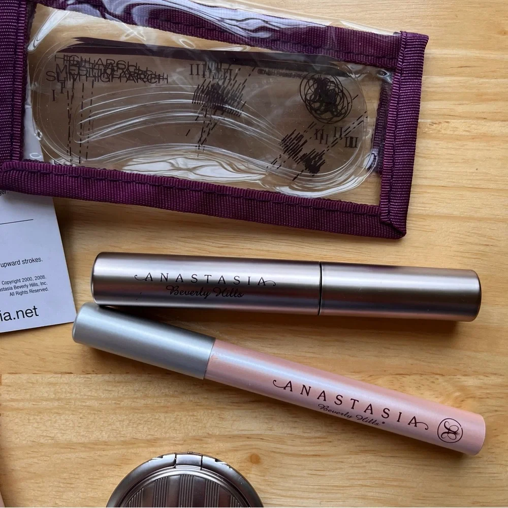 ANASTASIA Beverly Hills ALL IN ONE Brow Kit - Picture 4 of 9